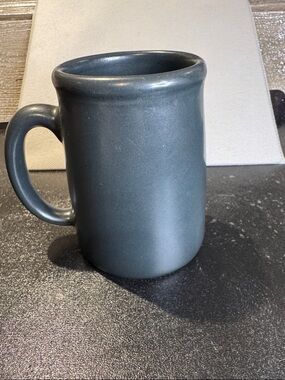 Bennington pottery mug vintage blk
